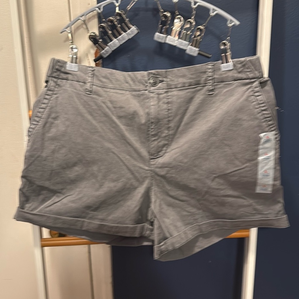 Old navy chino shorts